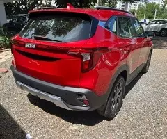 Kia Seltos Rojo Pasion Del Año, Esperandote En El Dealer!!