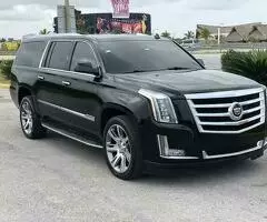 Cadillac Black, Siente El Confort, Alquiler!
