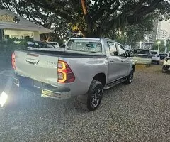Para Los Amantes De Las Camionetas Toyota Hilux!! - 3