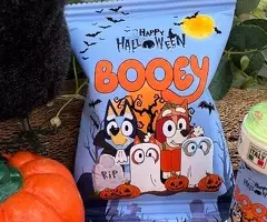 Mesas dulces y recuerdos para invitados y detalles personalizados. - 4