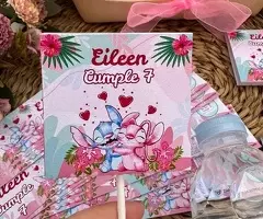 Mesas dulces y recuerdos para invitados y detalles personalizados. - 7