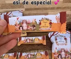Mesas dulces y recuerdos para invitados y detalles personalizados. - 9
