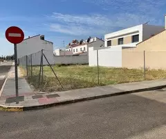 SOLARES EN LA MEJOR ZONA DE MONTIJO - 4