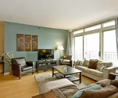 La vivienda muy luminosa, está recién reformada con materiales de alta gama