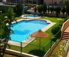 EN VENTA: MODERNO E IMPECABLE PISO EN PLANTA BAJA