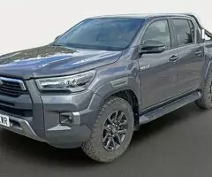 Toyota Hilux 2.8 D-4D C. Doble Invincible
