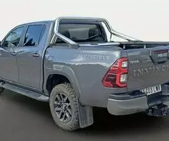 Toyota Hilux 2.8 D-4D C. Doble Invincible - 3